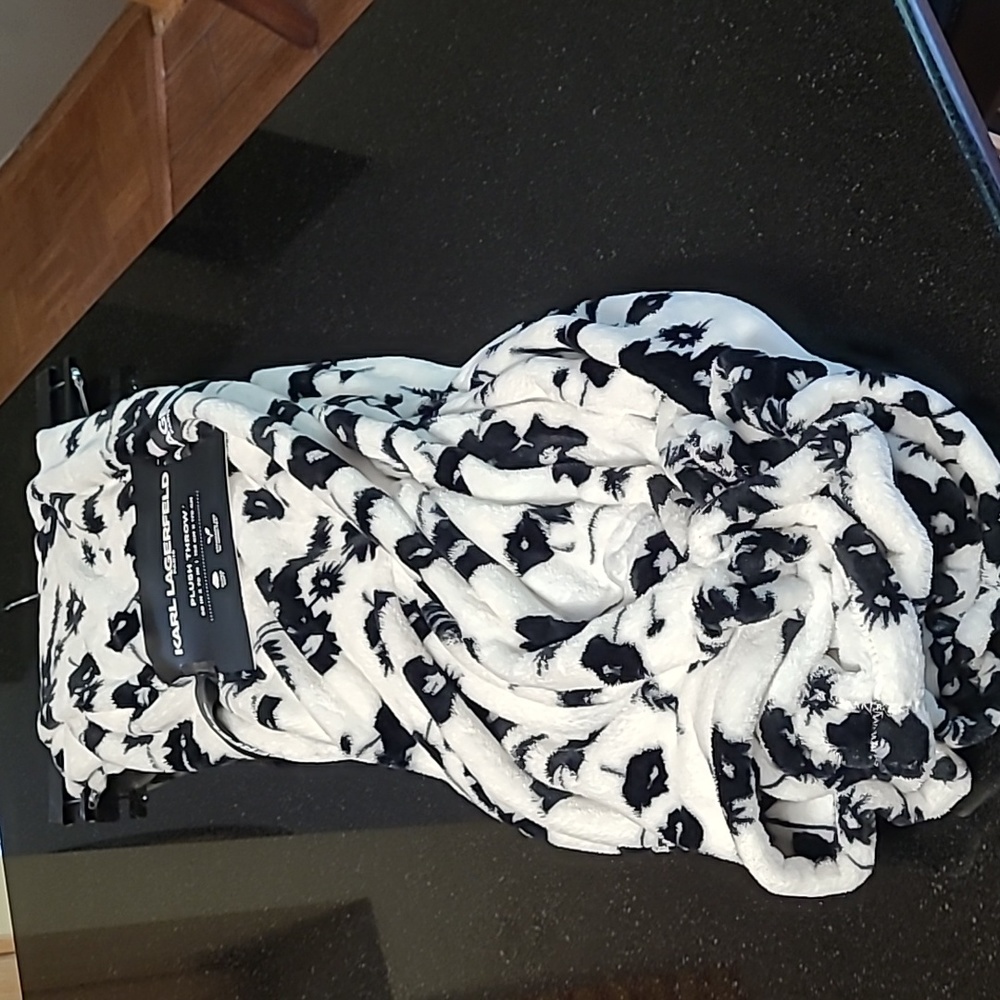 Floral Plush Throw